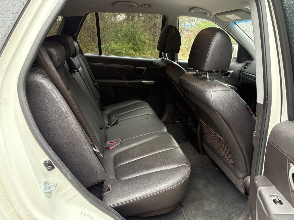 Used Hyundai Santa Fe 2012 for sale - 77850118: Photo 16