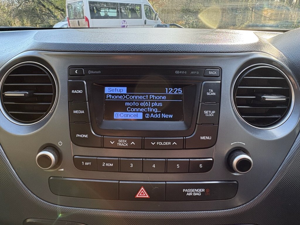 Used Hyundai i10 2017 for sale - 77557968: Photo 9