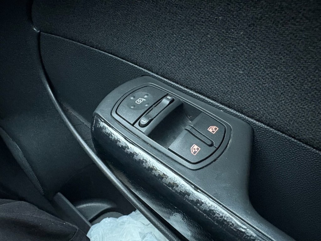 Used Vauxhall Corsa 2013 for sale - 77631698: Photo 14