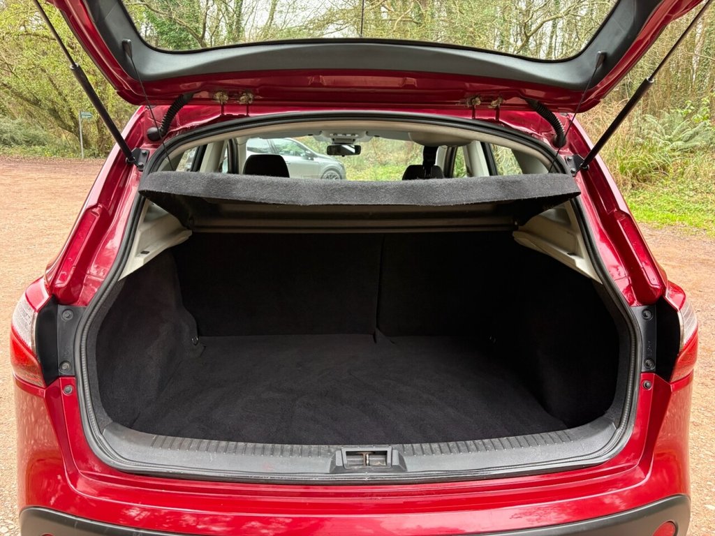 Used Nissan Qashqai 2012 for sale - 77065039: Photo 10