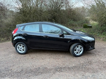 Used Ford Fiesta 2015 for sale - 77007609: Photo