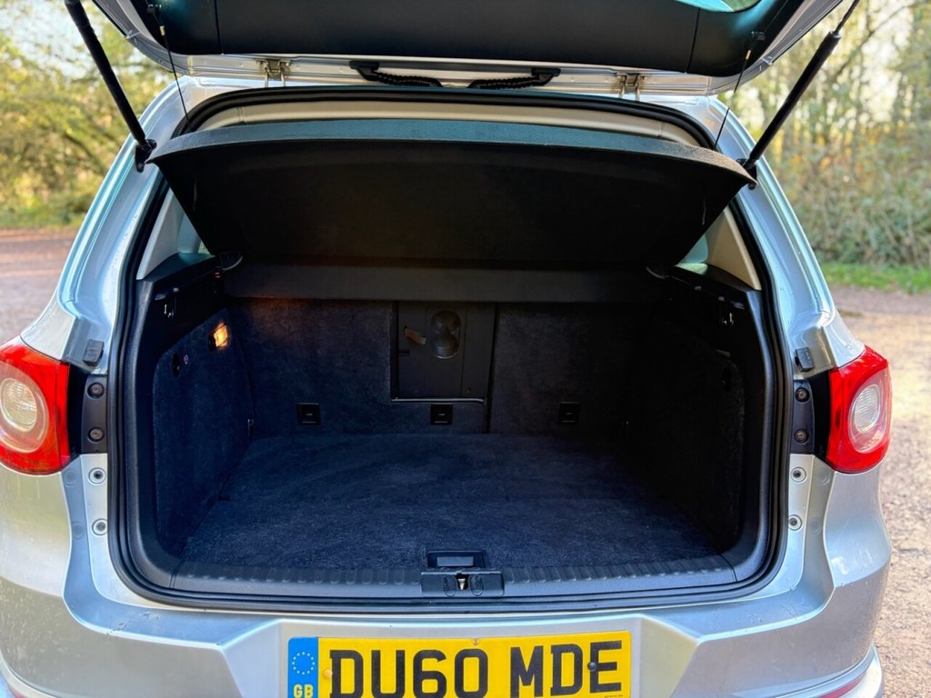 Used Volkswagen Tiguan 2010 for sale - 76698826: Photo 14