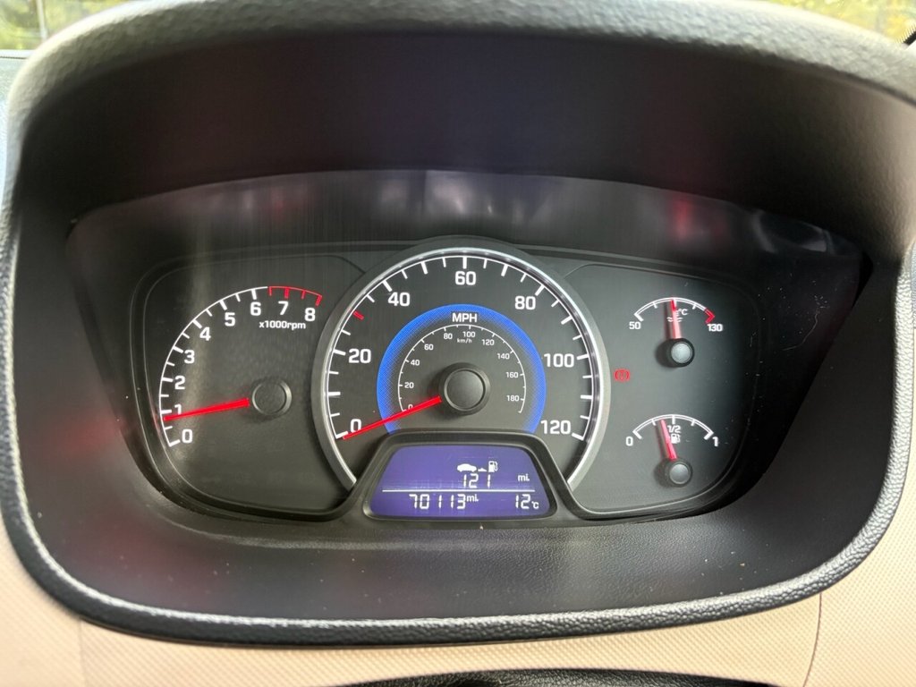 Used Hyundai i10 2015 for sale - 76386411: Photo 6