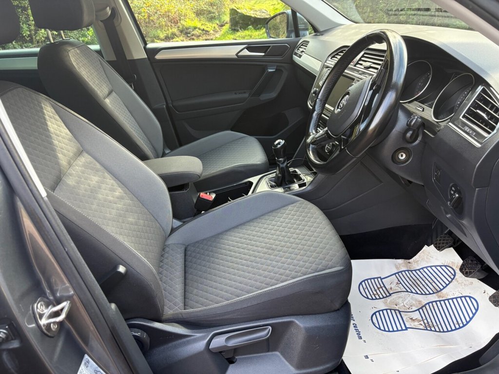 Used Volkswagen Tiguan 2017 for sale - 76356559: Photo 2
