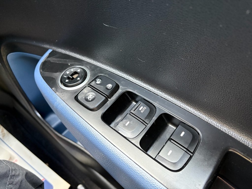 Used Hyundai i10 2014 for sale - 77734733: Photo 6