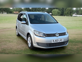 Used Volkswagen Touran 2011 for sale - 79622506: Photo