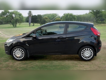 Used Ford Fiesta 2010 for sale - 79552603: Photo