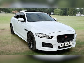 Used Jaguar XE 2015 for sale - 79661293: Photo