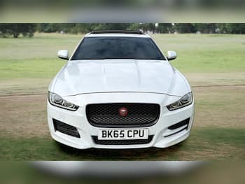 Used Jaguar XE 2015 for sale - 79661293: Photo