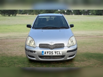 Used Toyota Yaris 2005 for sale - 79418259: Photo