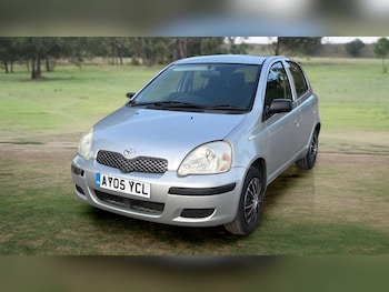Used Toyota Yaris 2005 for sale - 79418259: Photo