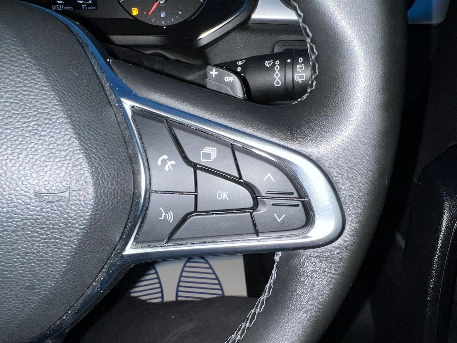 Used Renault Captur 2021 for sale - 76951031: Photo 12