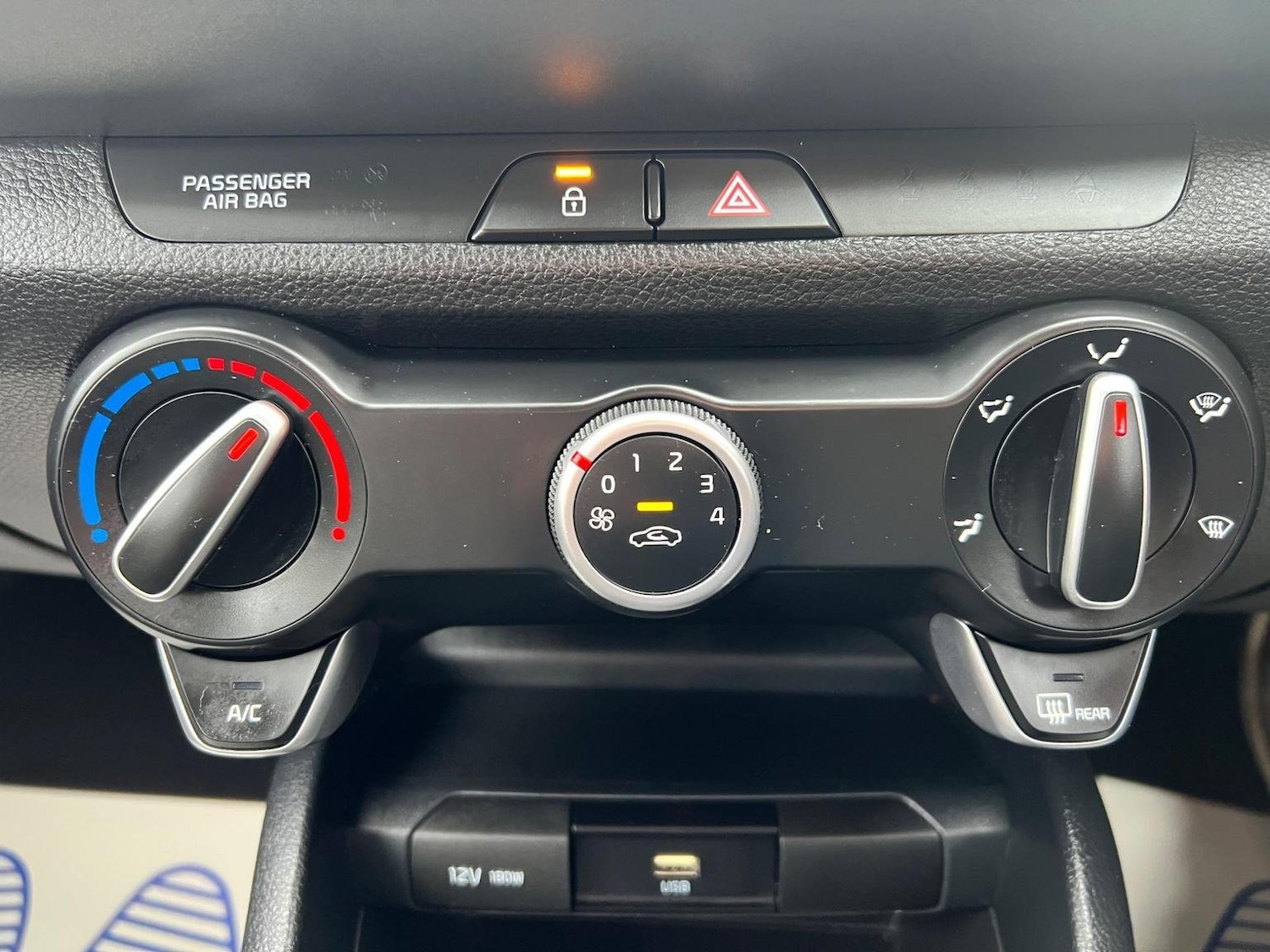 Used Kia Stonic 2022 for sale - 76793588: Photo 14