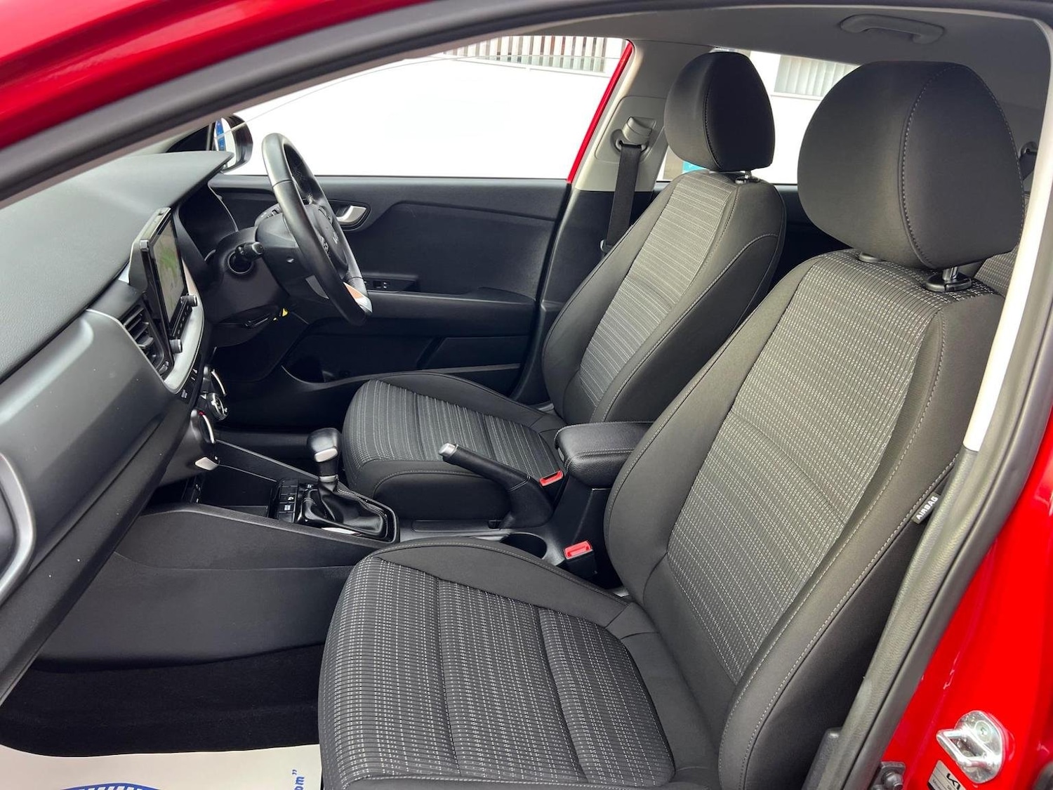 Used Kia Stonic 2022 for sale - 76793588: Photo 25