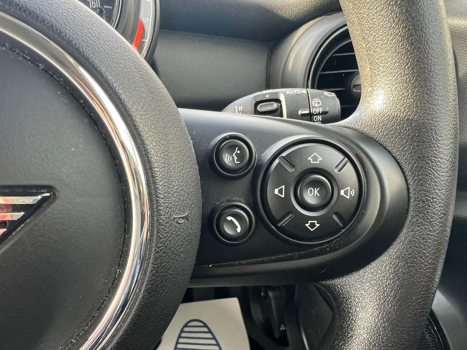 Used MINI Hatch 2019 for sale - 76376880: Photo 11