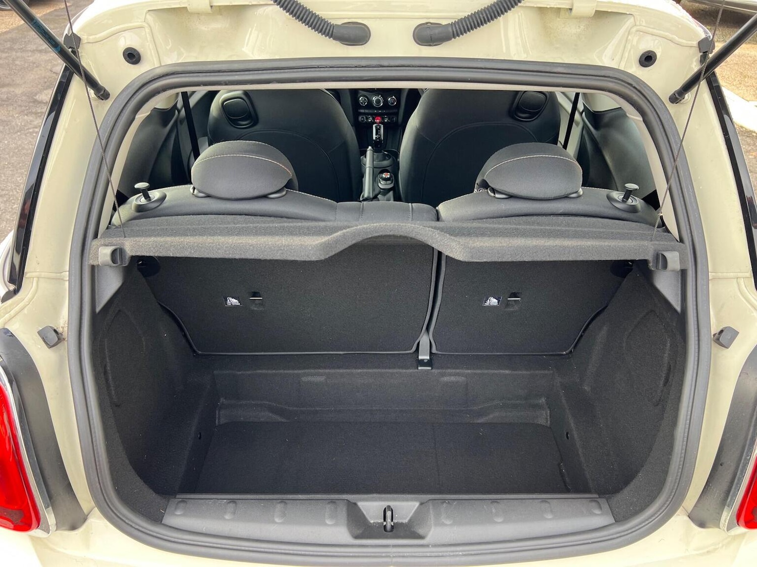 Used MINI Hatch 2019 for sale - 76376880: Photo 17