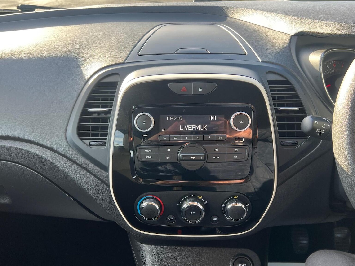 Used Renault Captur 2018 for sale - 76837050: Photo 11