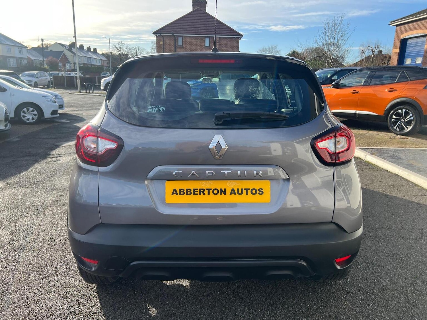 Used Renault Captur 2018 for sale - 76837050: Photo 3