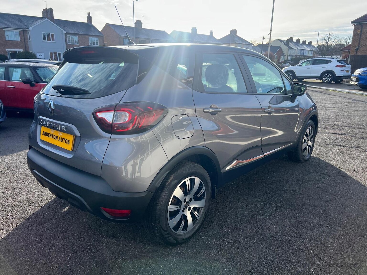 Used Renault Captur 2018 for sale - 76837050: Photo 4