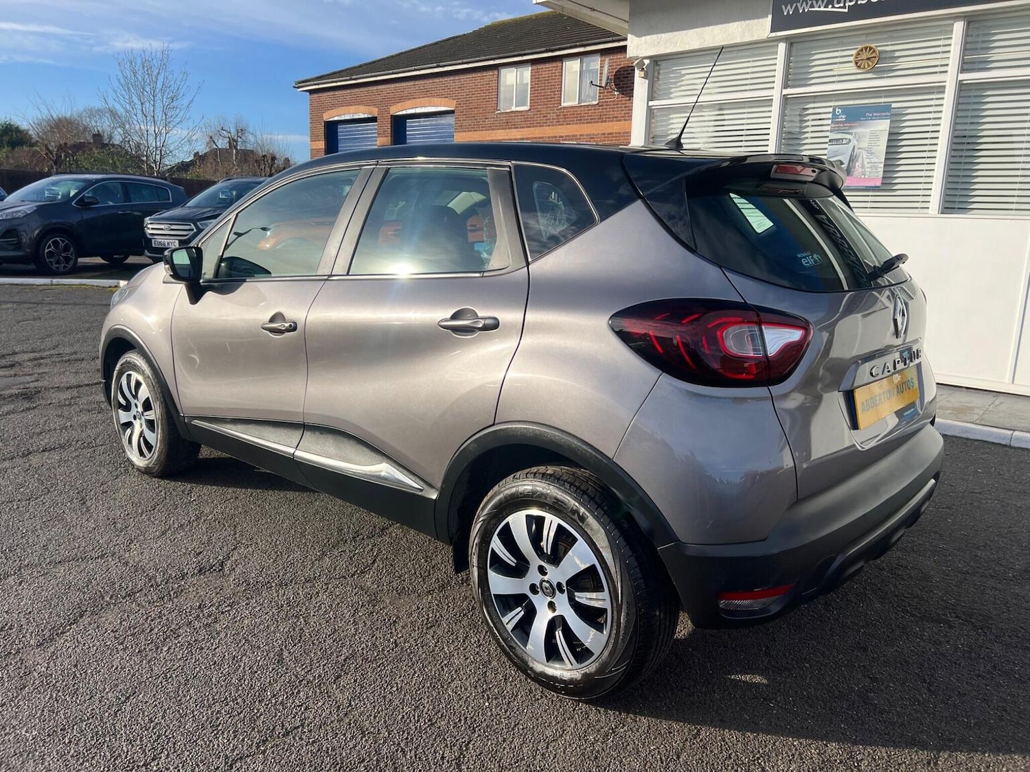 Used Renault Captur 2018 for sale - 76837050: Photo 8