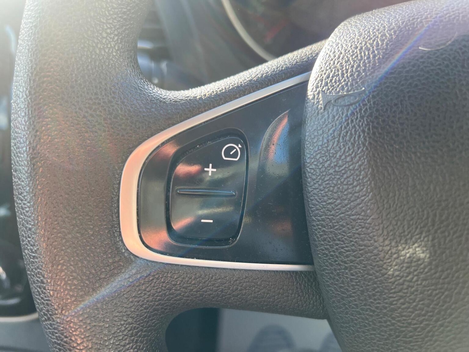 Used Renault Captur 2018 for sale - 76837050: Photo 9