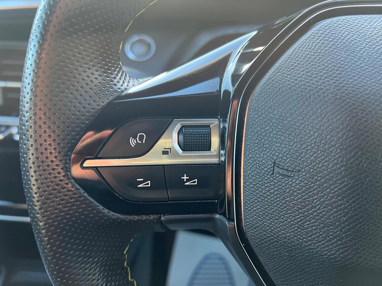 Used Peugeot 2008 2022 for sale - 76699253: Photo 18