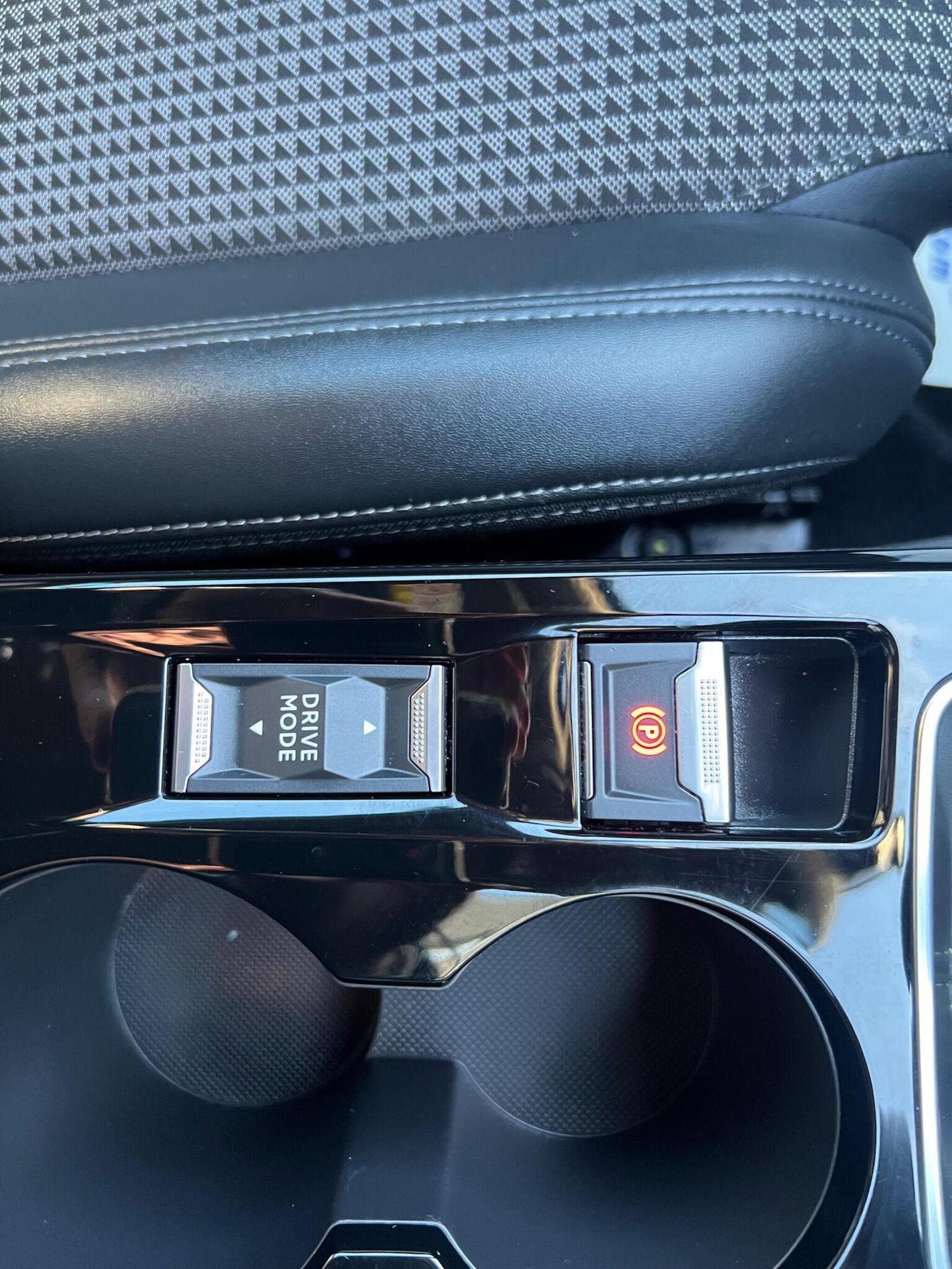 Used Peugeot 2008 2022 for sale - 76699253: Photo 9