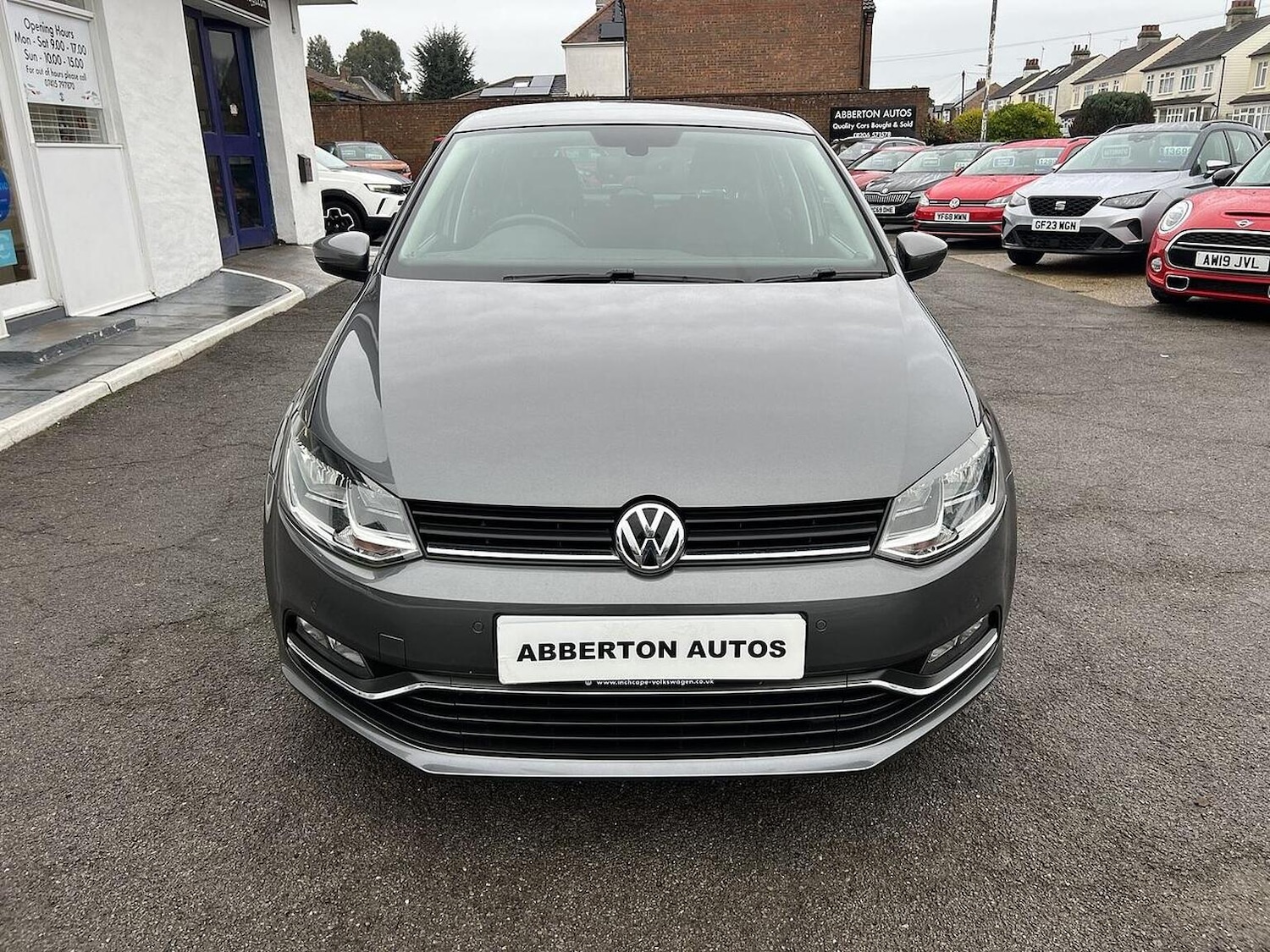 Used Volkswagen Polo 2017 for sale - 77289218: Photo 2