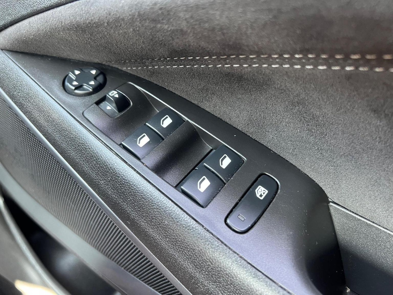 Used Vauxhall Crossland 2022 for sale - 76884919: Photo 17