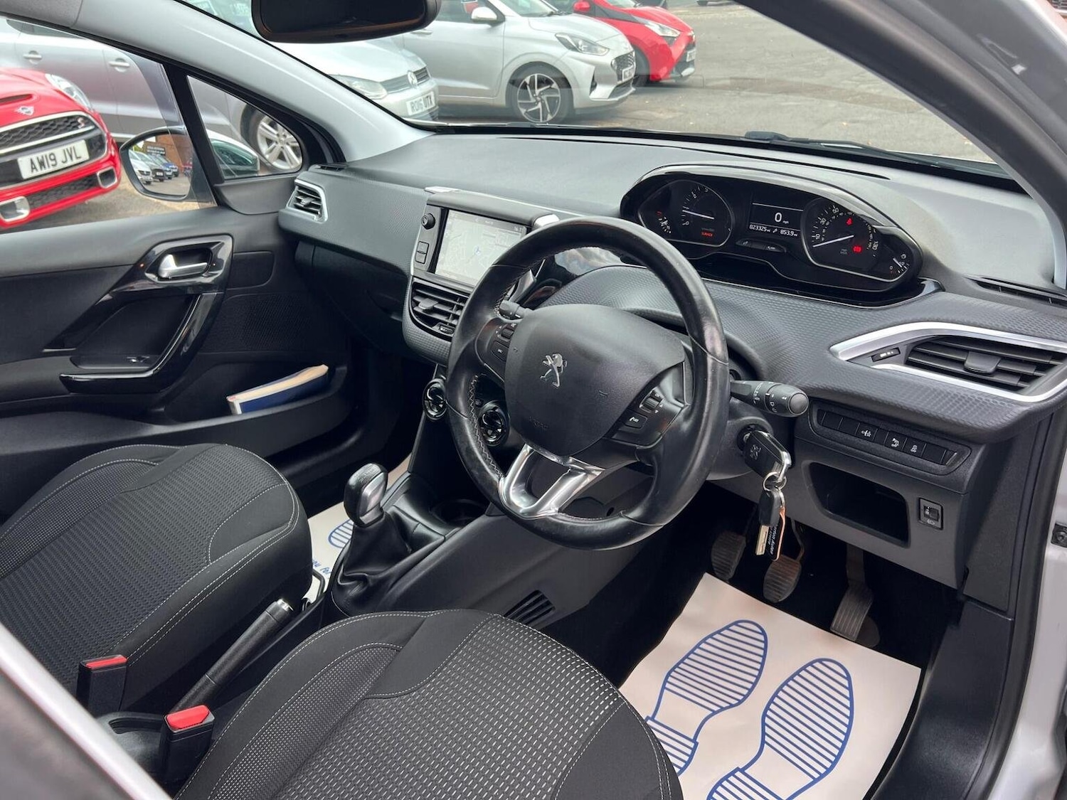 Used Peugeot 208 2016 for sale - 76149255: Photo 19