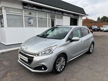 Peugeot - 208