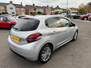 Used Peugeot 208 2016 for sale - 76149255: Photo 4