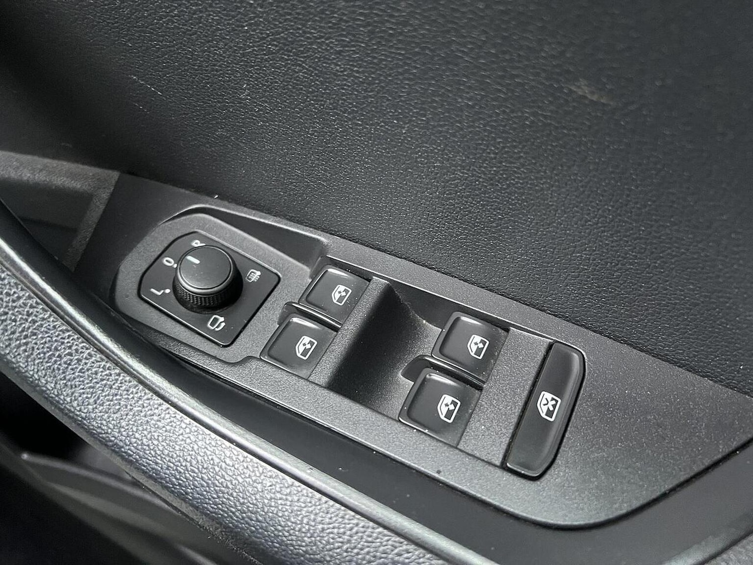 Used Skoda Karoq 2021 for sale - 77289146: Photo 16