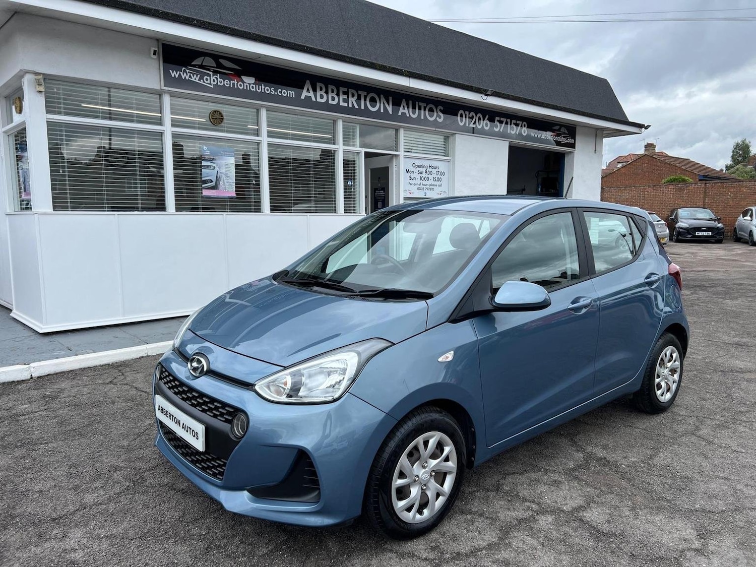 Used Hyundai i10 2018 for sale - 76769209: Photo 1