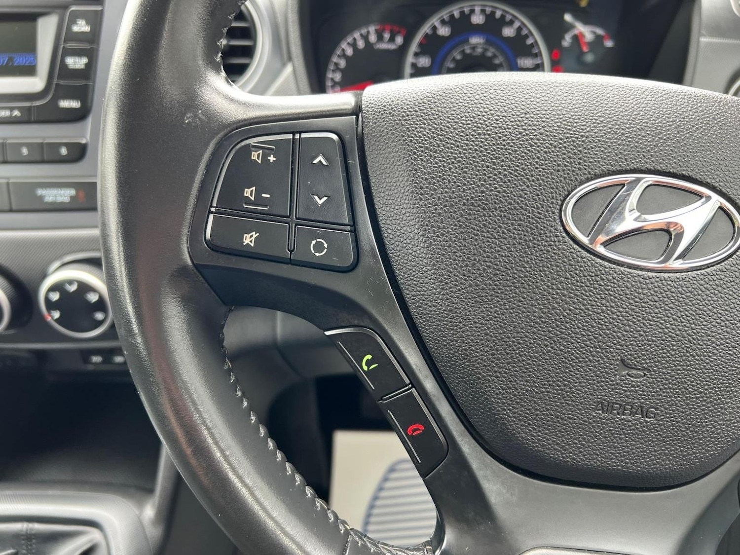 Used Hyundai i10 2018 for sale - 76769209: Photo 13