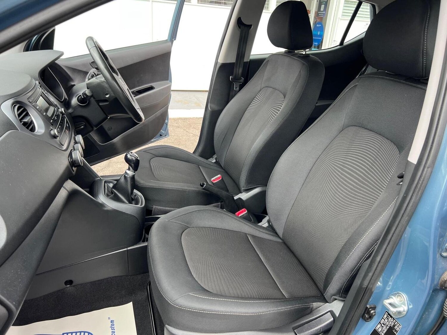 Used Hyundai i10 2018 for sale - 76769209: Photo 20