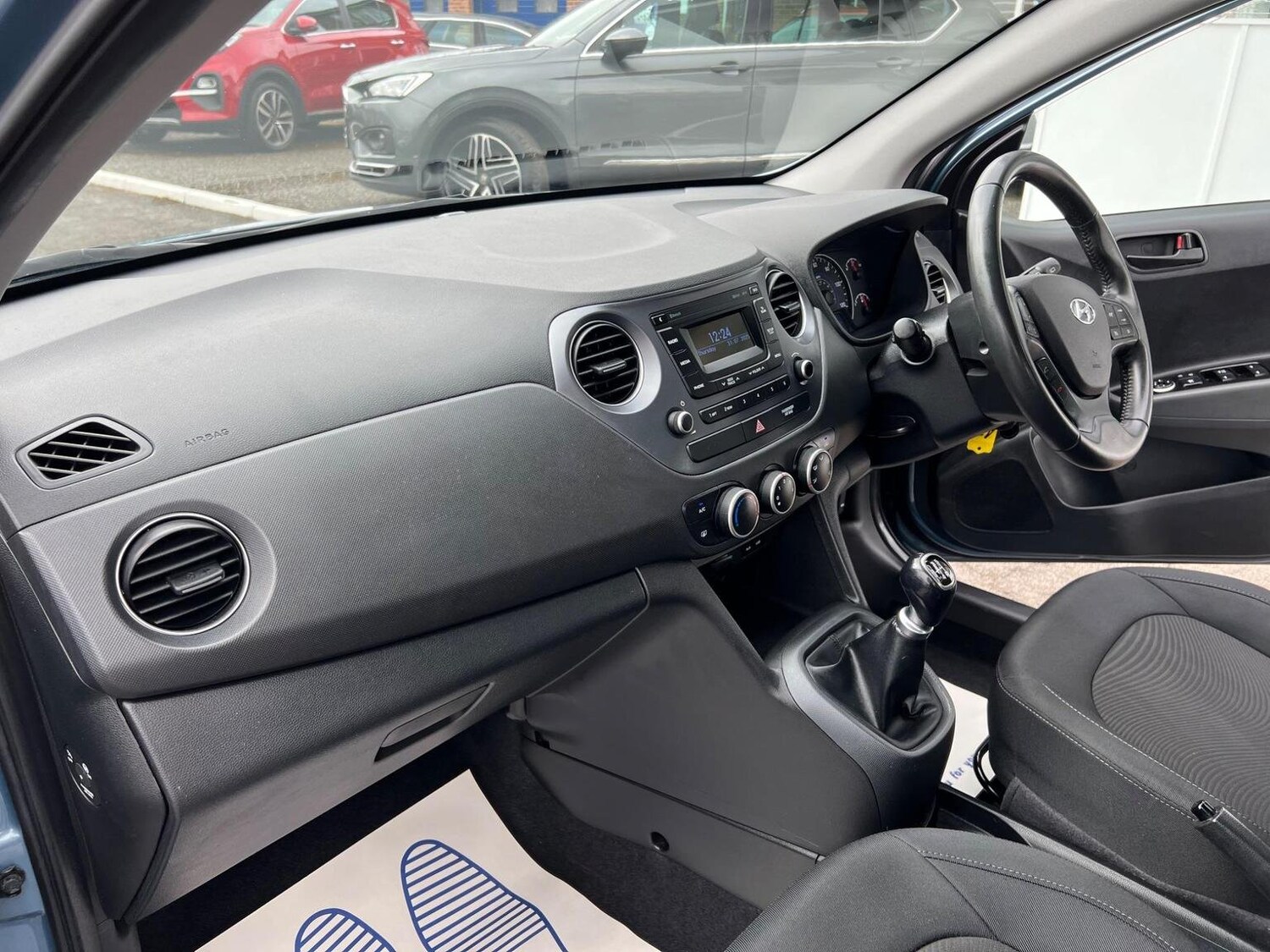 Used Hyundai i10 2018 for sale - 76769209: Photo 24