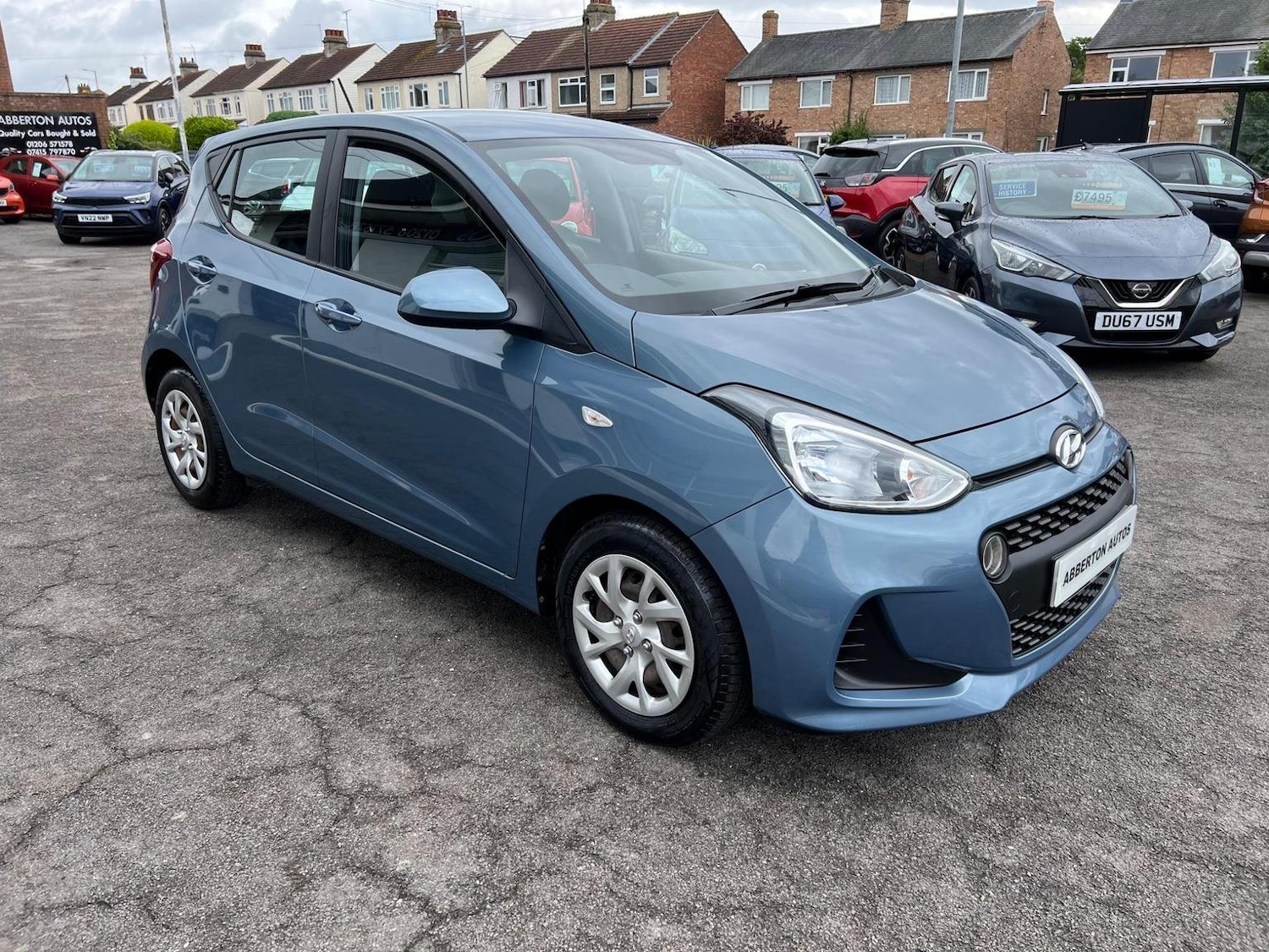 Used Hyundai i10 2018 for sale - 76769209: Photo 3