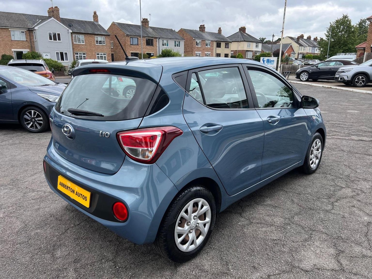 Used Hyundai i10 2018 for sale - 76769209: Photo 4