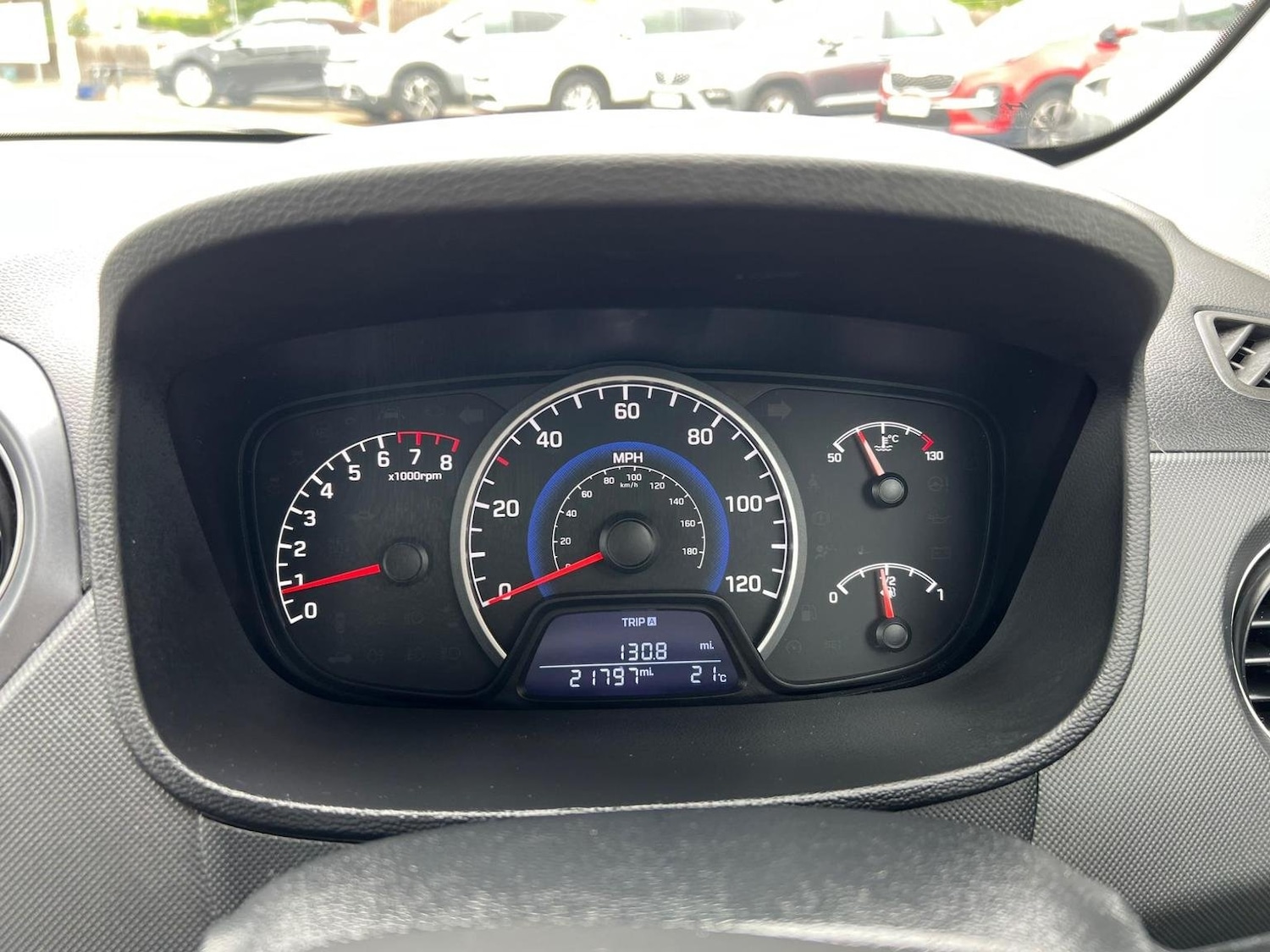 Used Hyundai i10 2018 for sale - 76769209: Photo 5