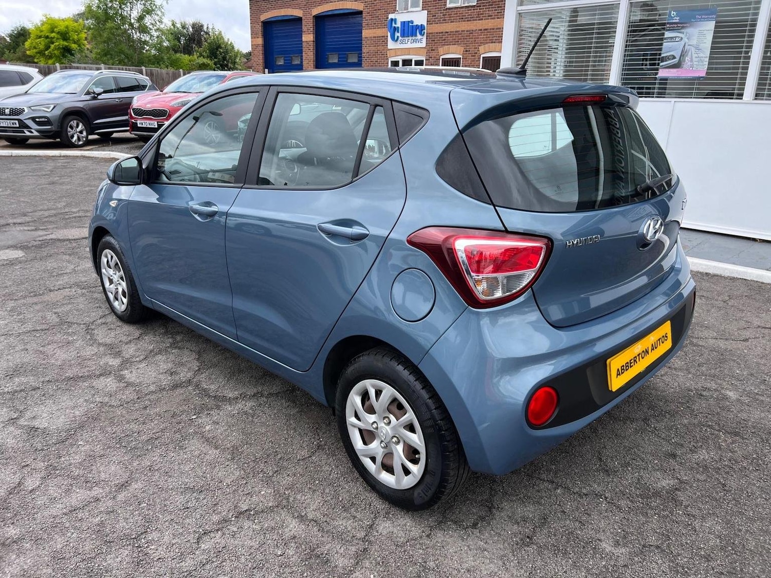 Used Hyundai i10 2018 for sale - 76769209: Photo 6