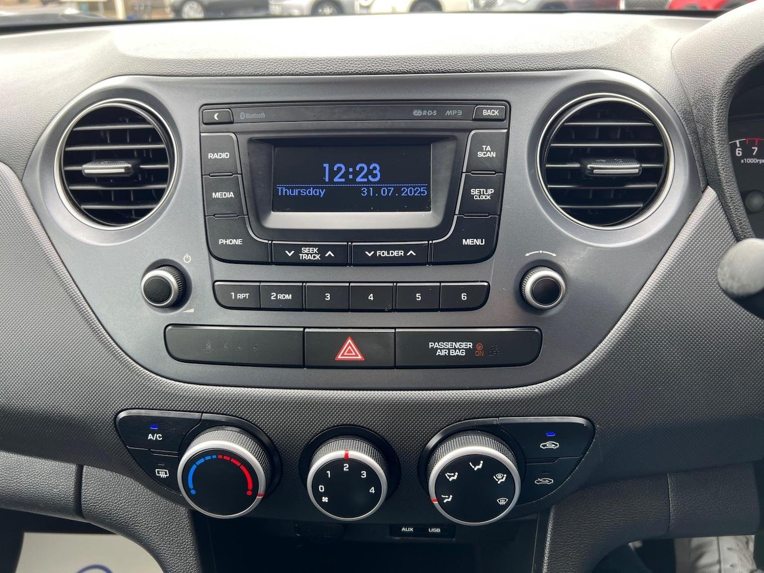 Used Hyundai i10 2018 for sale - 76769209: Photo 9