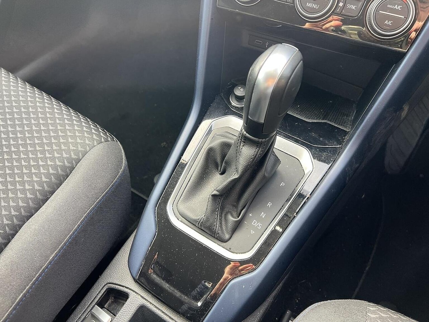 Used Volkswagen T-Roc 2021 for sale - 77395244: Photo 10