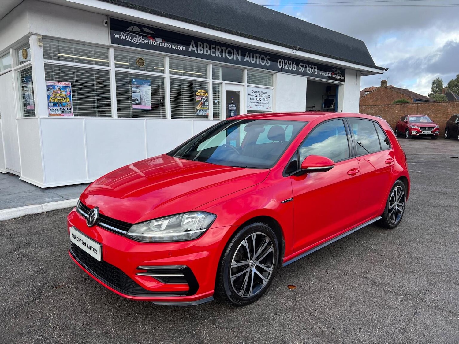 Used Volkswagen Golf 2019 for sale - 76319434: Photo 1