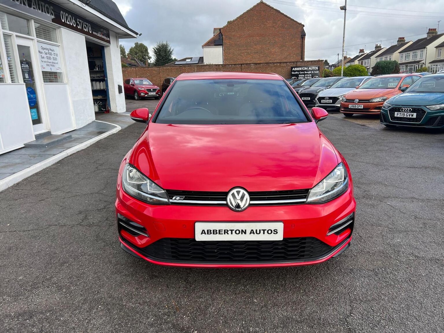 Used Volkswagen Golf 2019 for sale - 76319434: Photo 2