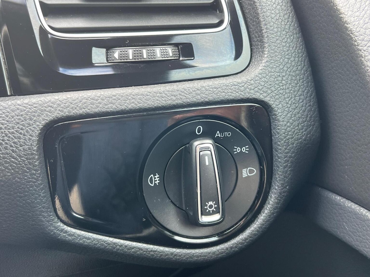 Used Volkswagen Golf 2019 for sale - 76319434: Photo 21