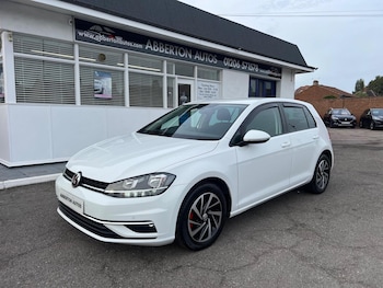 Used Volkswagen Golf 2019 for sale - 76497565: Photo