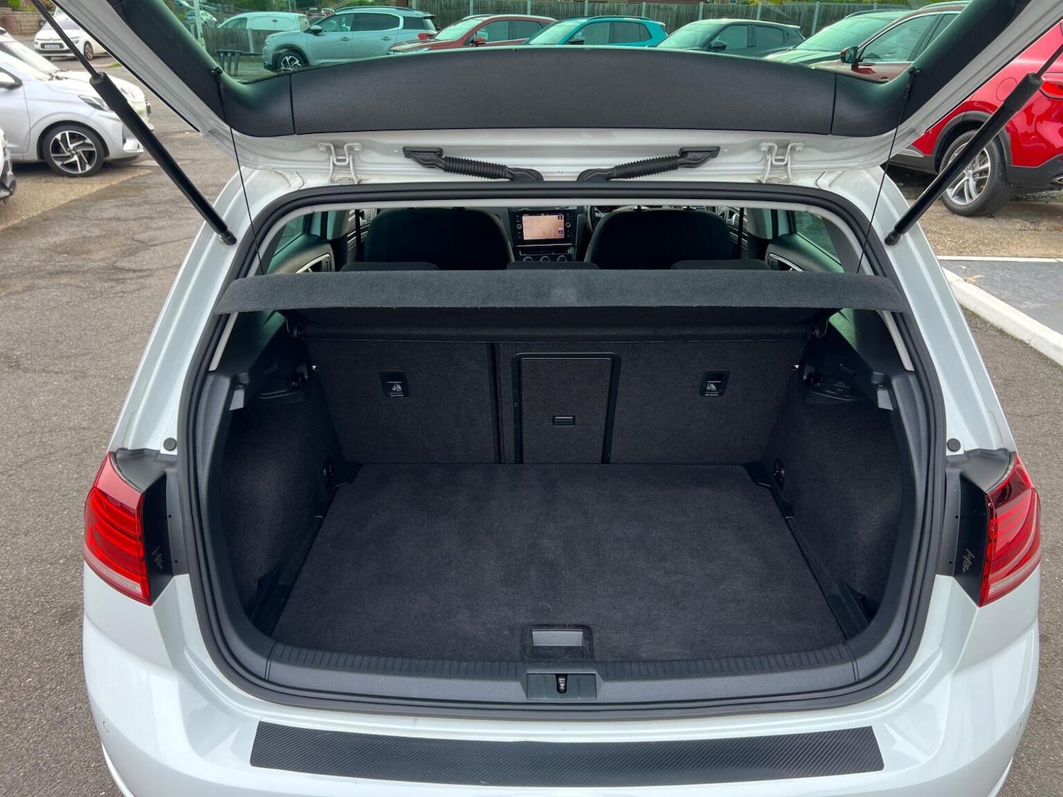 Used Volkswagen Golf 2019 for sale - 76497565: Photo 20