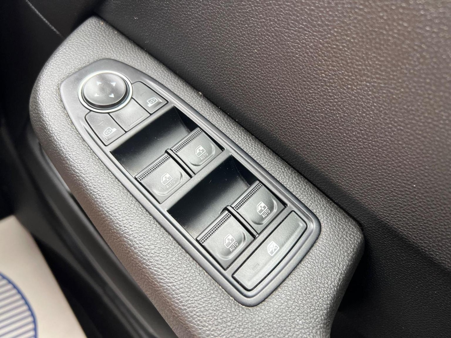 Used Renault Clio 2022 for sale - 76793584: Photo 18