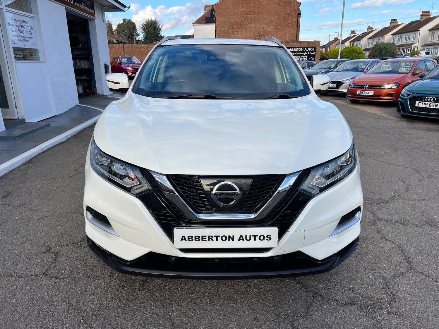 Used Nissan Qashqai 2018 for sale - 76347118: Photo 2